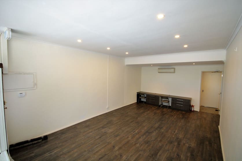 Click to view all images 131 Were Street Brighton VIC 3186 - Image 2