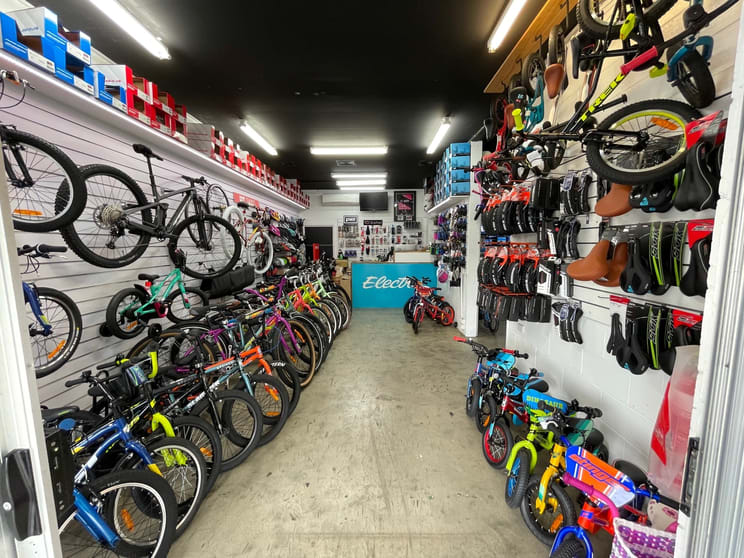 Click to view all images Shop 1/134 Duringan Street Currumbin QLD 4223 - Image 3