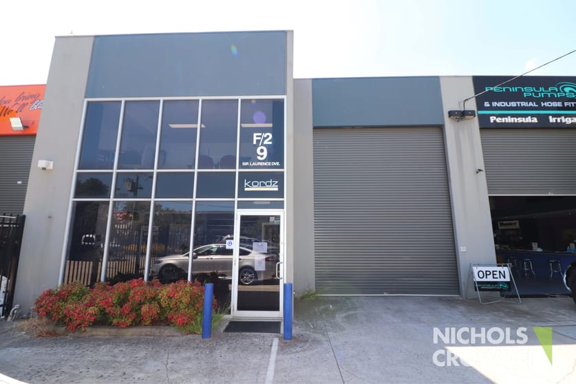Click to view all images 9A Sir Laurence Drive Seaford VIC 3198 - Image 2