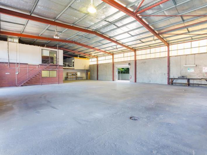 Click to view all images Rear/102 Erindale Road Balcatta WA 6021 - Image 2