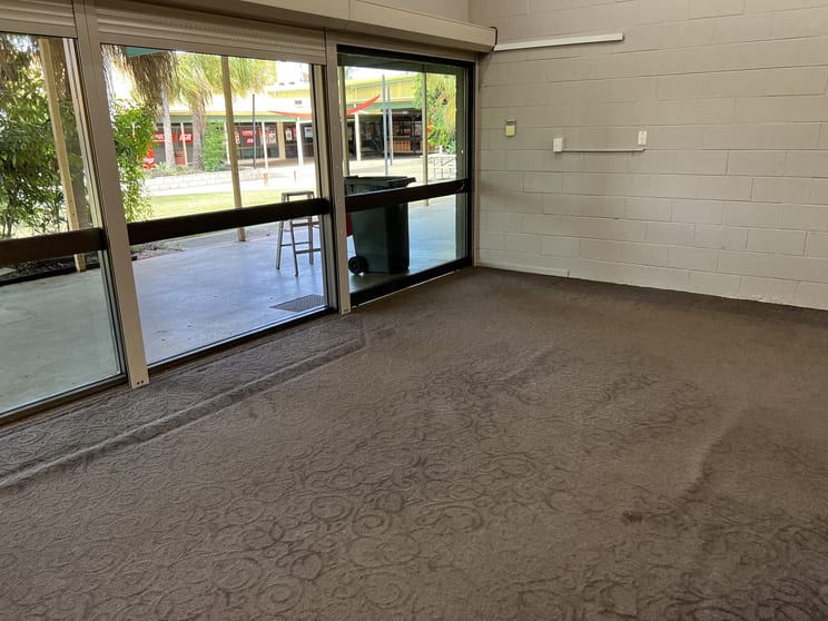 Click to view all images 16/18 Queen Elizabeth Drive Dysart QLD 4745 - Image 3