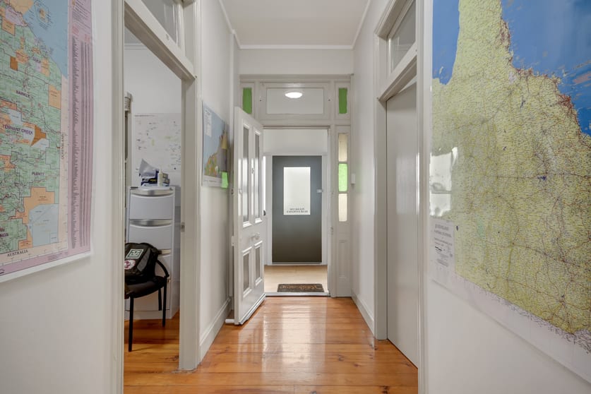 Click to view all images Suite 3/120 James Street South Toowoomba QLD 4350 - Image 2