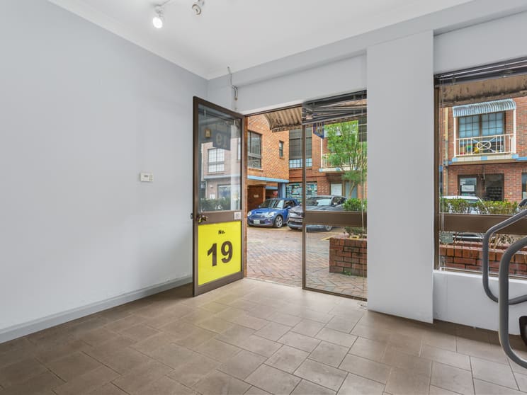 Click to view all images Suite 19/47 Neridah Street Chatswood NSW 2067 - Image 3