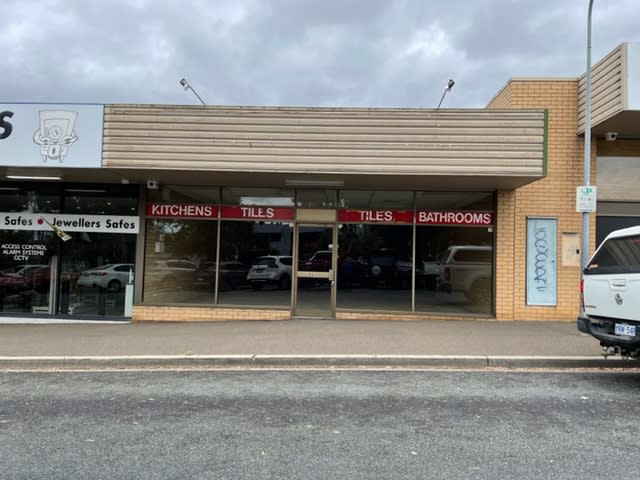 Click to view all images Unit 4/65 Oatley Court Belconnen ACT 2617 - Image 1