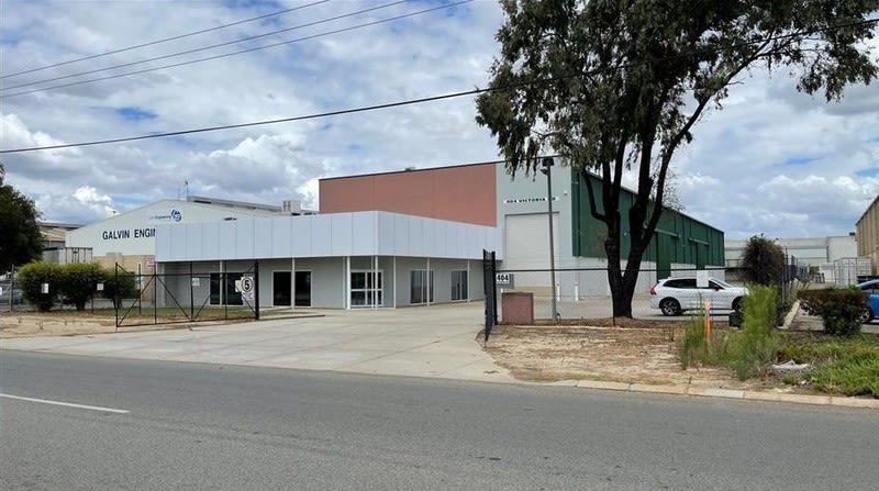 Click to view all images 404 Victoria Road Malaga WA 6090 - Image 2