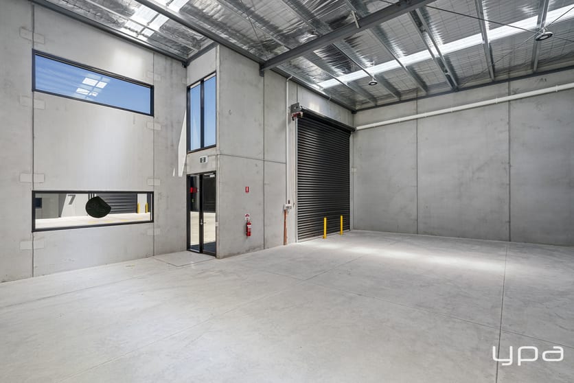 Click to view all images 12/13-19 Tariff Court Werribee VIC 3030 - Image 3