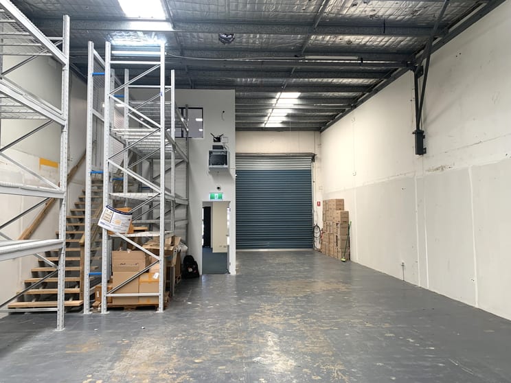 Click to view all images 6/25 Industry Tweed Heads South NSW 2486 - Image 2
