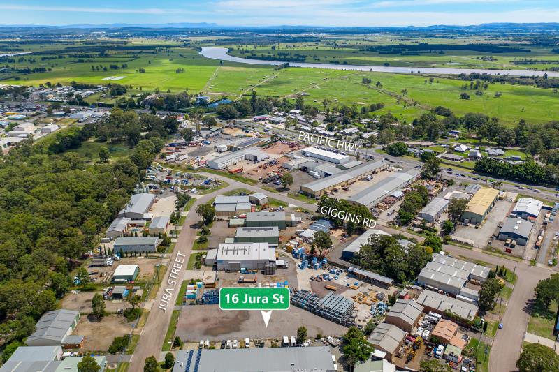 Click to view all images 16 Jura Street Heatherbrae NSW 2324 - Image 2