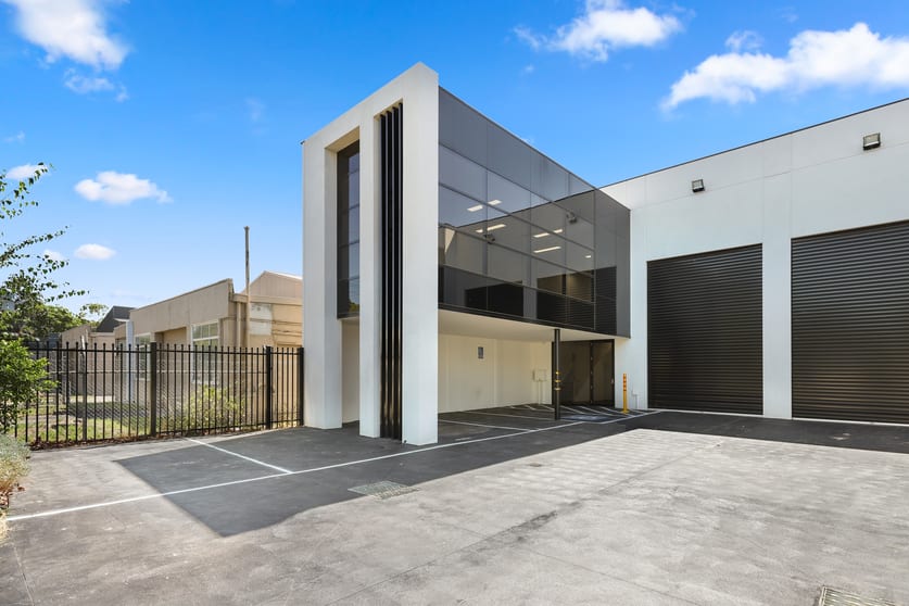 Click to view all images 9a Commercial Road Notting Hill VIC 3168 - Image 2