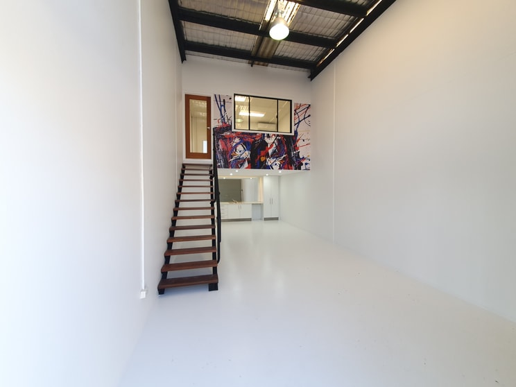 Click to view all images Burleigh Heads QLD 4220 - Image 1