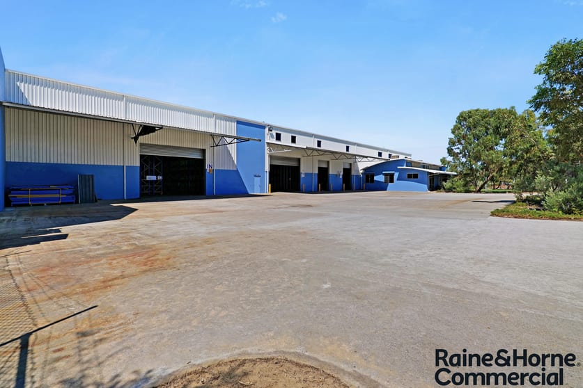 Click to view all images 28 Conquest Way Wangara WA 6065 - Image 3