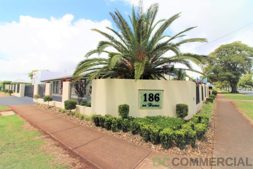 Click to view all images 186 Hume Street East Toowoomba QLD 4350 - Image 3