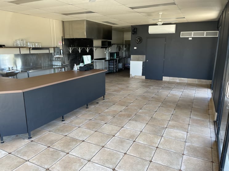 9/27 South Pine Road Brendale QLD 4500 - Image 2