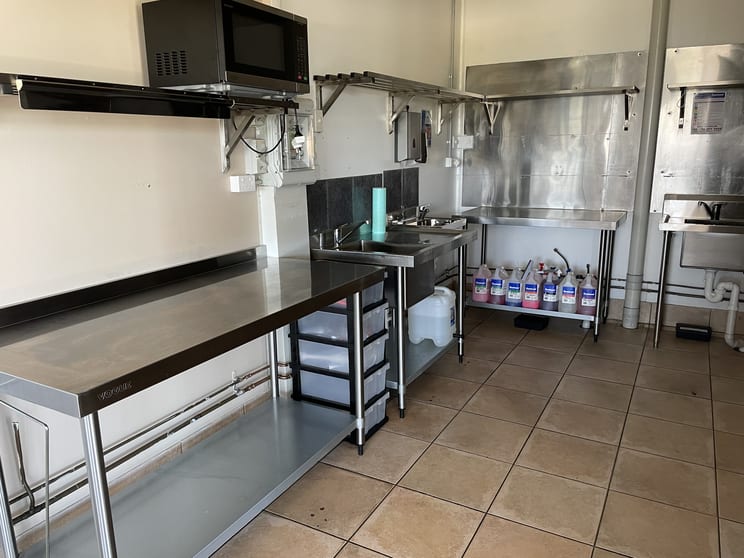 9/27 South Pine Road Brendale QLD 4500 - Image 3