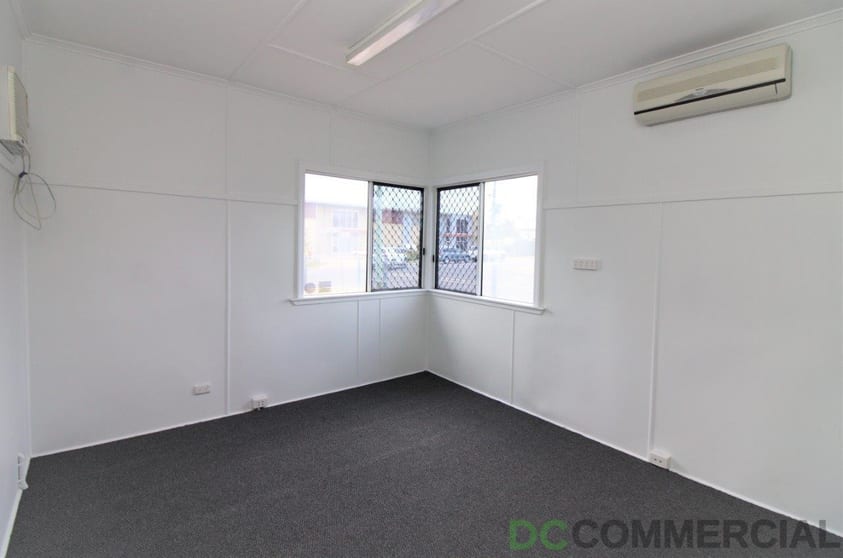 Click to view all images 7 Dexter Street South Toowoomba QLD 4350 - Image 2