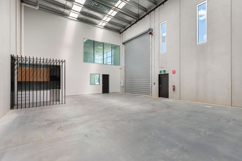 Click to view all images 7 Magna Vista Rise Narre Warren VIC 3805 - Image 2