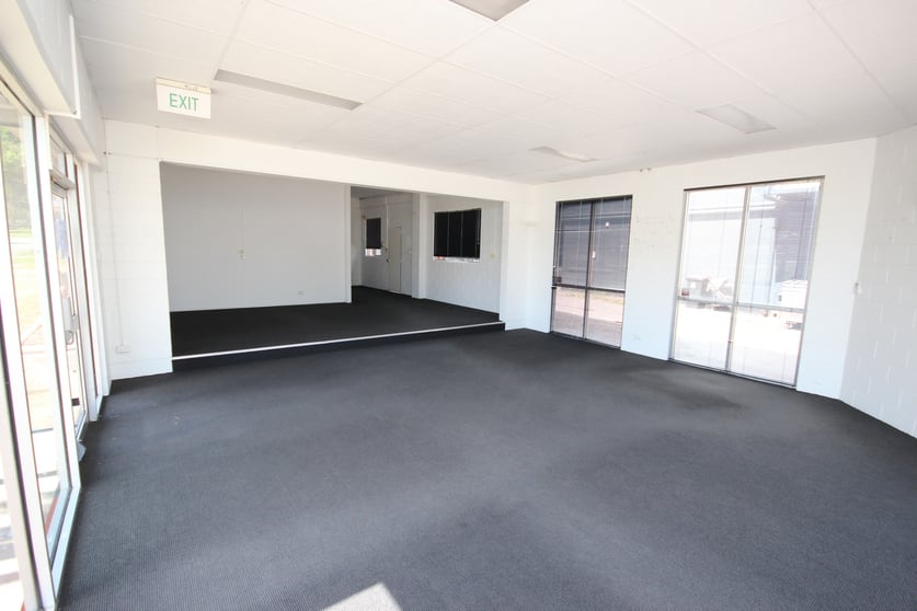 Click to view all images 59 Ingham Road West End QLD 4810 - Image 2