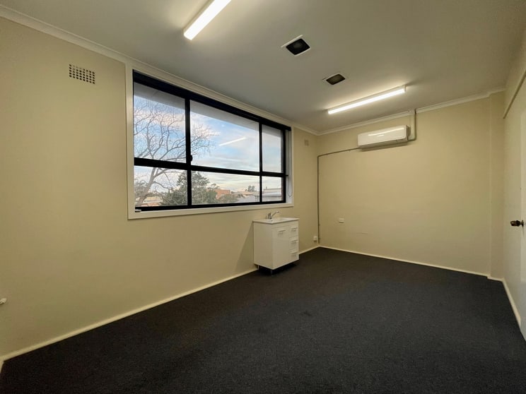 Click to view all images Suite 2/242 Princes Highway Corrimal NSW 2518 - Image 3