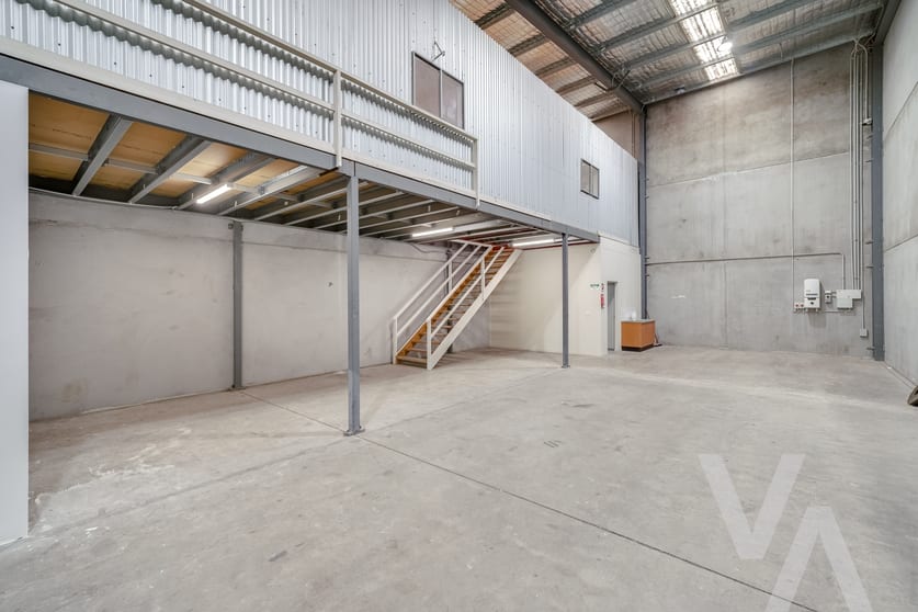 Click to view all images 2/16 Spit Island Close Mayfield West NSW 2304 - Image 2