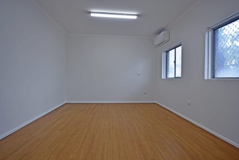Click to view all images 2/111 Coonawarra Road Winnellie NT 0820 - Image 2