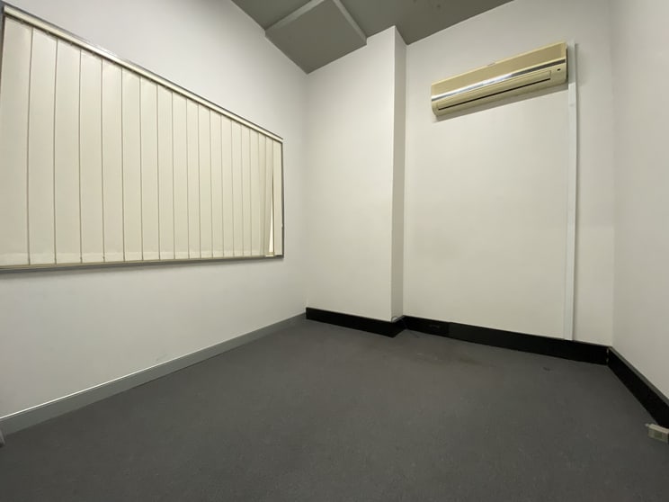 Click to view all images Suite 10/110 Botany Road Alexandria NSW 2015 - Image 3