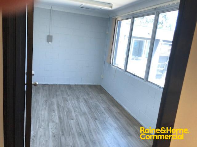 Click to view all images 6A/9 Frinton Street Southport QLD 4215 - Image 2