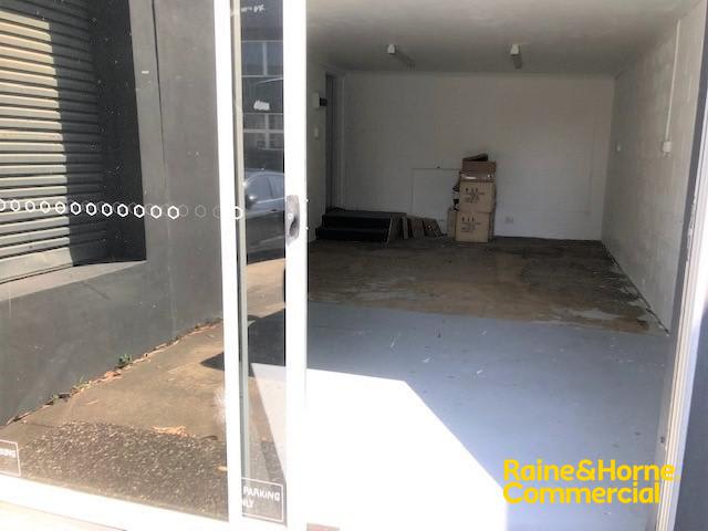 Click to view all images 9/9 Frinton Street Southport QLD 4215 - Image 2