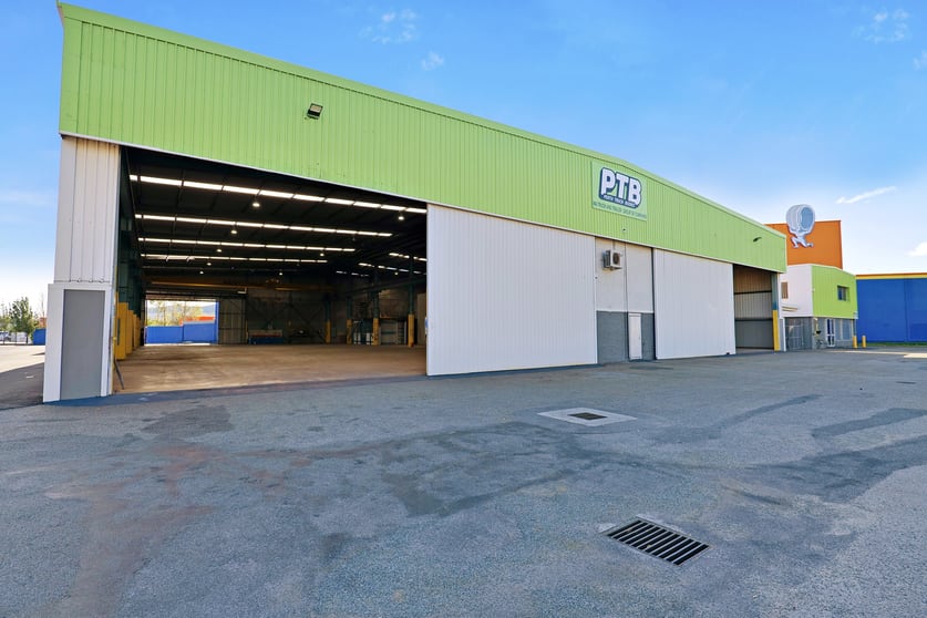 Click to view all images 72 Kewdale Road Welshpool WA 6106 - Image 2