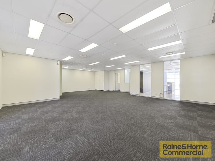 Click to view all images 4/27 Jeays Street Bowen Hills QLD 4006 - Image 3