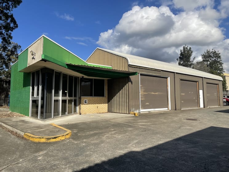 Click to view all images 4/299 Morayfield Road Morayfield QLD 4506 - Image 1