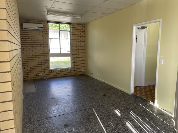 Click to view all images 4/299 Morayfield Road Morayfield QLD 4506 - Image 3
