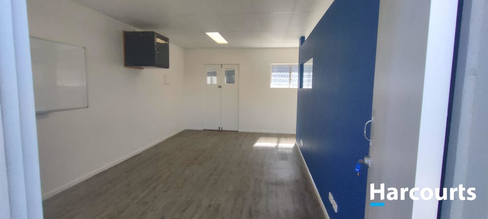 Click to view all images 4/130 Churchill Street Childers QLD 4660 - Image 3