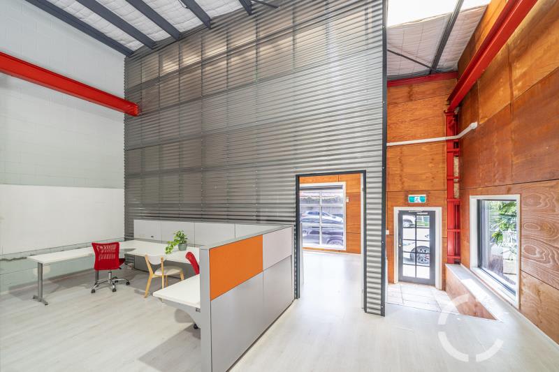 Click to view all images 81c Caswell Street East Brisbane QLD 4169 - Image 1