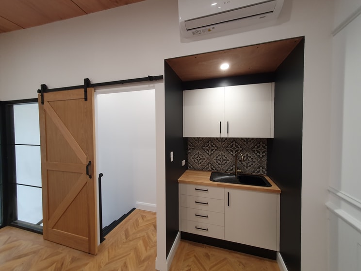 Click to view all images Currumbin QLD 4223 - Image 3