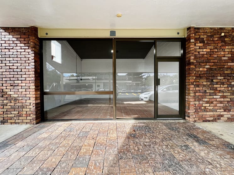 Click to view all images 1/84 Rajah Road Ocean Shores NSW 2483 - Image 2