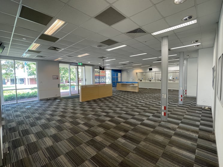 Click to view all images 15 Palmerston Circuit Palmerston City NT 0830 - Image 2