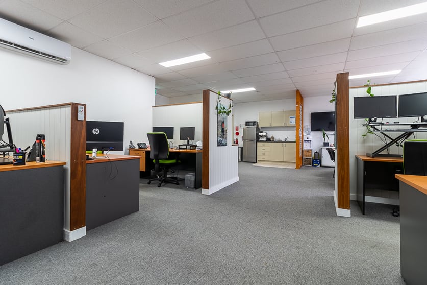 Click to view all images 18/2-4 Picrite Close Pemulwuy NSW 2145 - Image 3