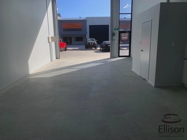 Click to view all images 4/3-9 Octal Street Yatala QLD 4207 - Image 1