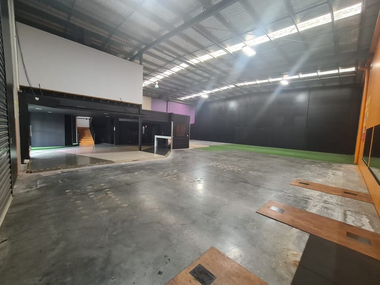 Click to view all images 16/114-118 Merrindale Drive Croydon VIC 3136 - Image 3