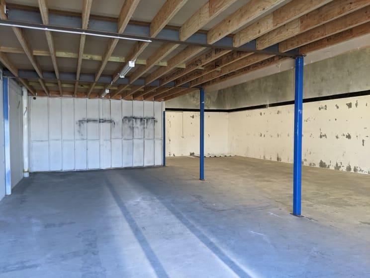 Click to view all images 2/788 Marshall Road Malaga WA 6090 - Image 3