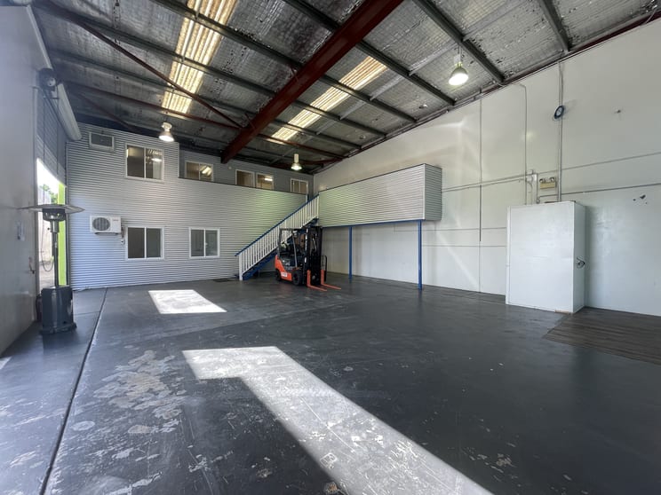 Click to view all images 2/1-3 Boeing Place Caboolture QLD 4510 - Image 2