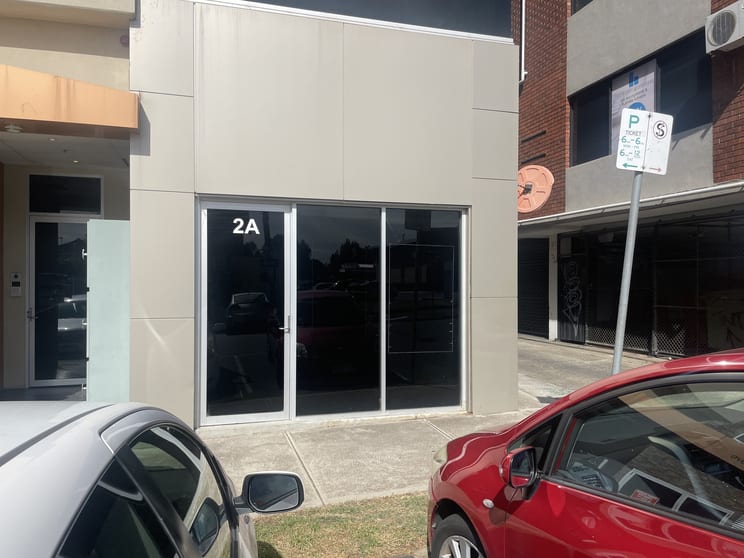 Click to view all images 2a Alexander Avenue Moonee Ponds VIC 3039 - Image 1