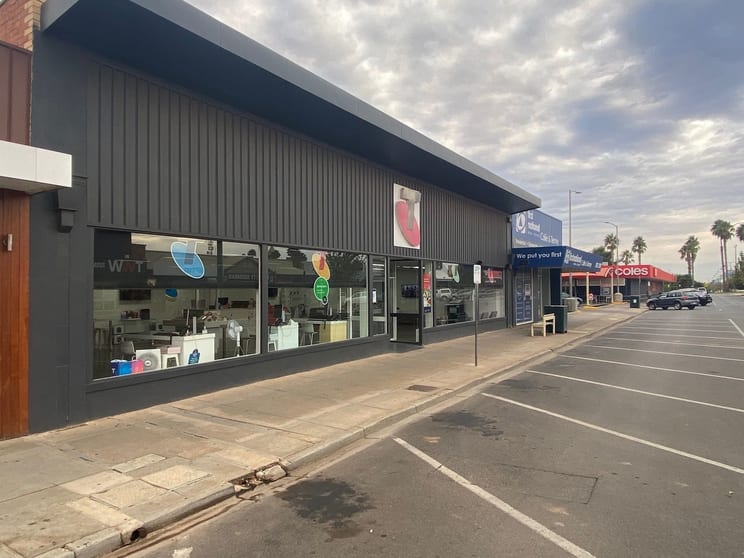 Click to view all images 69-71 Lime Avenue Mildura VIC 3500 - Image 2