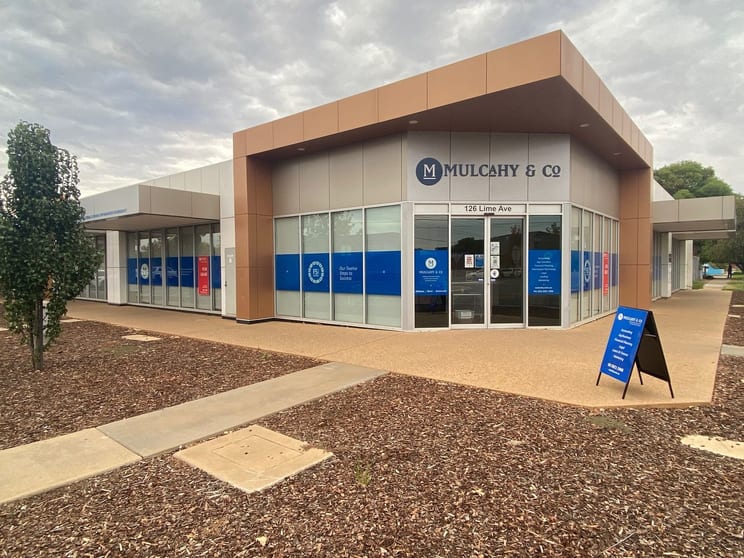 Click to view all images 126 Lime Avenue Mildura VIC 3500 - Image 1