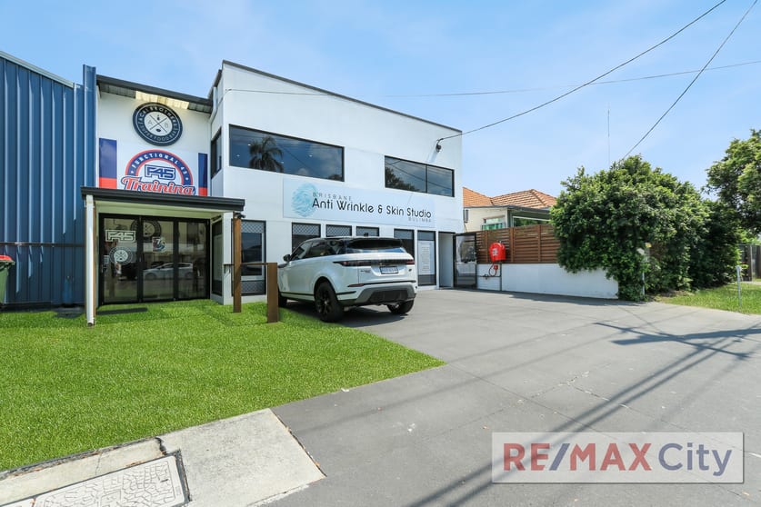 Click to view all images Level 1/21 Godwin Street Bulimba QLD 4171 - Image 2
