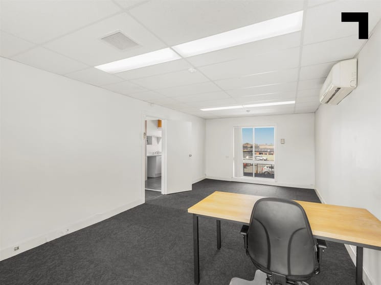 Click to view all images 209 Glenroy Road Glenroy VIC 3046 - Image 3