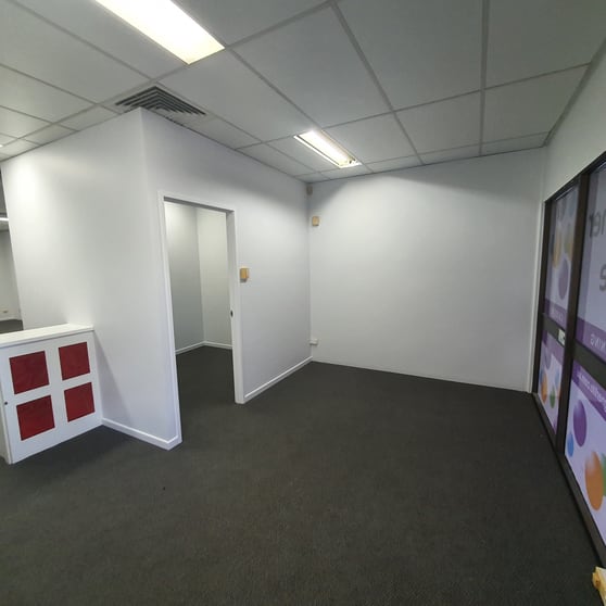 Click to view all images 10/146 Anderson Street Manoora QLD 4870 - Image 3