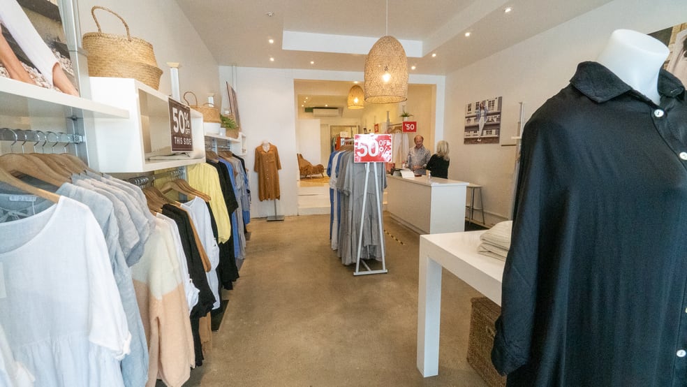Click to view all images 448 Hampton Street Hampton VIC 3188 - Image 2