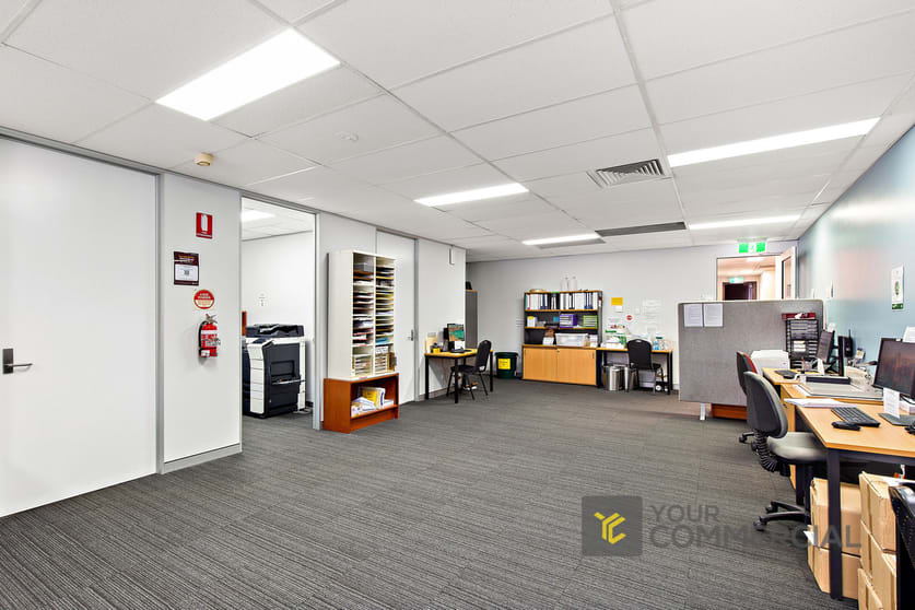 Click to view all images 5/141 Logan Road Woolloongabba QLD 4102 - Image 3