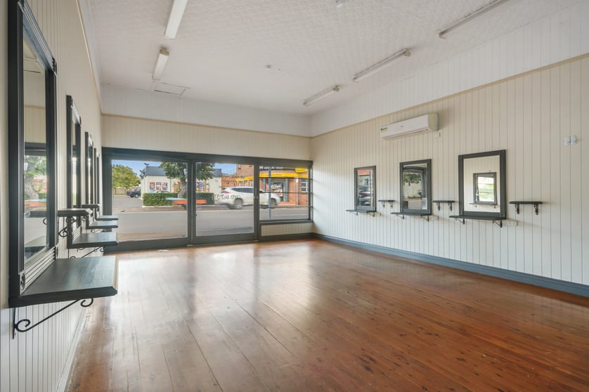 Click to view all images Shop 1/243 Bridge Street Newtown QLD 4350 - Image 2